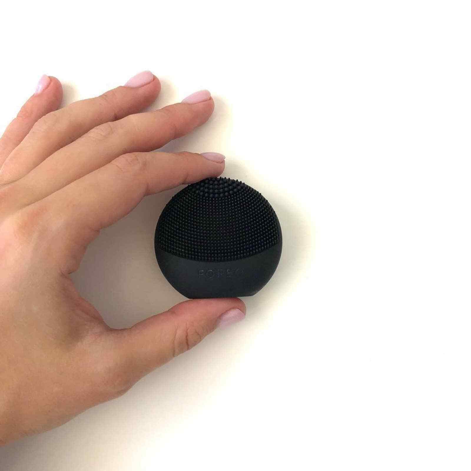 Foreo Luna Play Smart 2 Facial Cleansing Devise in Black No Box