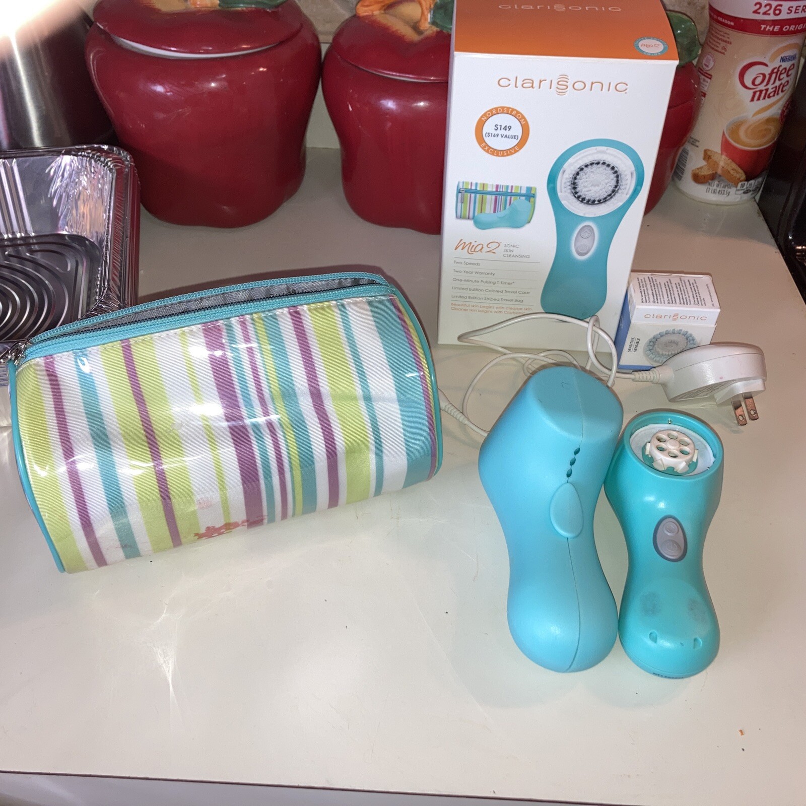 CLAIRSONIC MIA 2 RECHARGEABLE FACIAL SCRUBBER CLEANSING W/ CHARGER and 2 BRUSHES