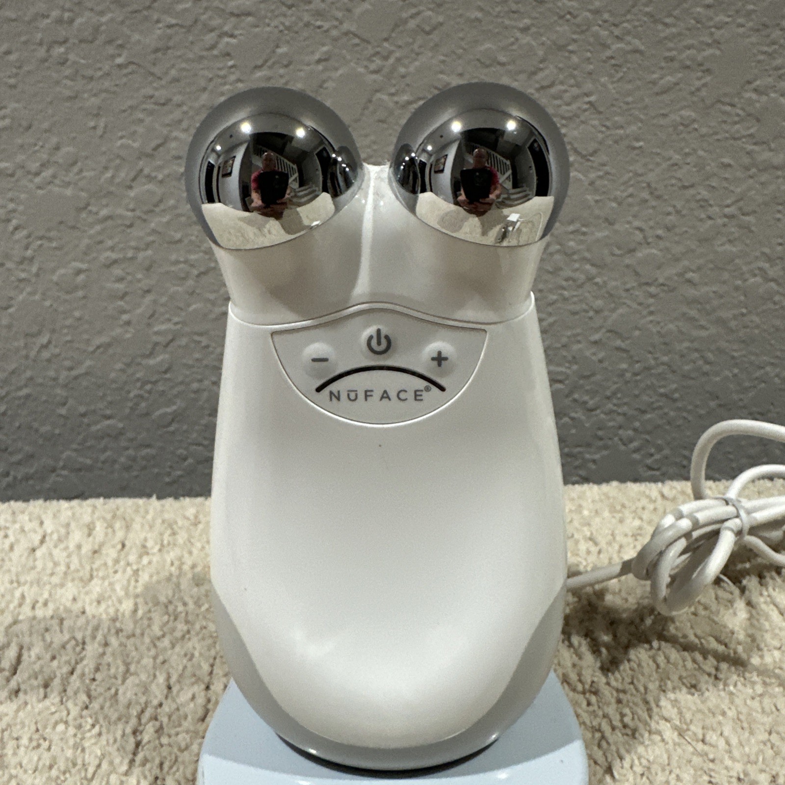 NuFACE Trinity Microcurrent Facial Toning Device with Charging Base and Adapter