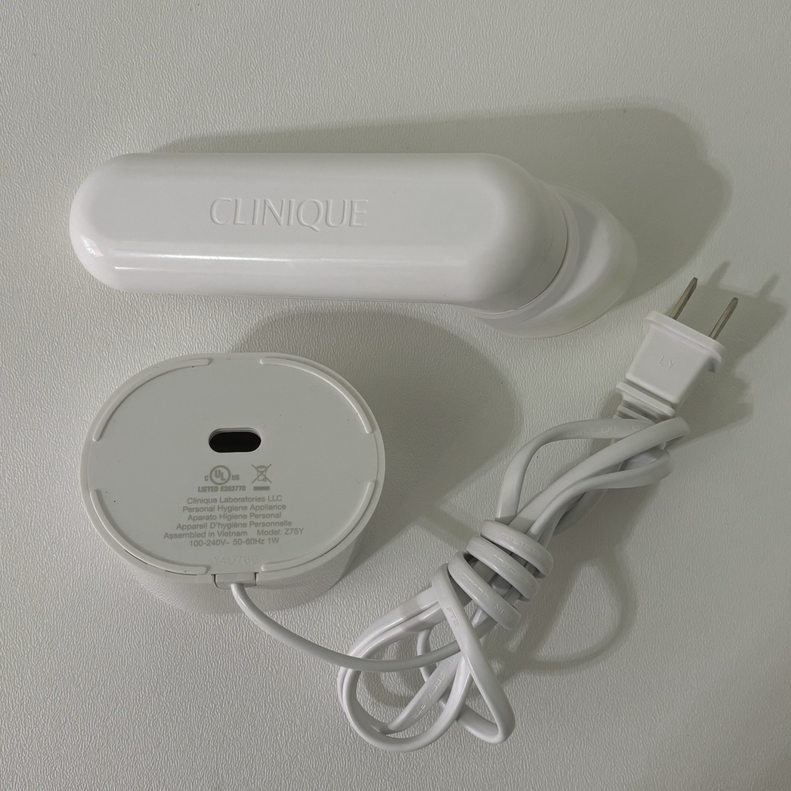 Clinique Sonic System Purifying Cleansing Facial Brush MODEL Z75Y – Open Box