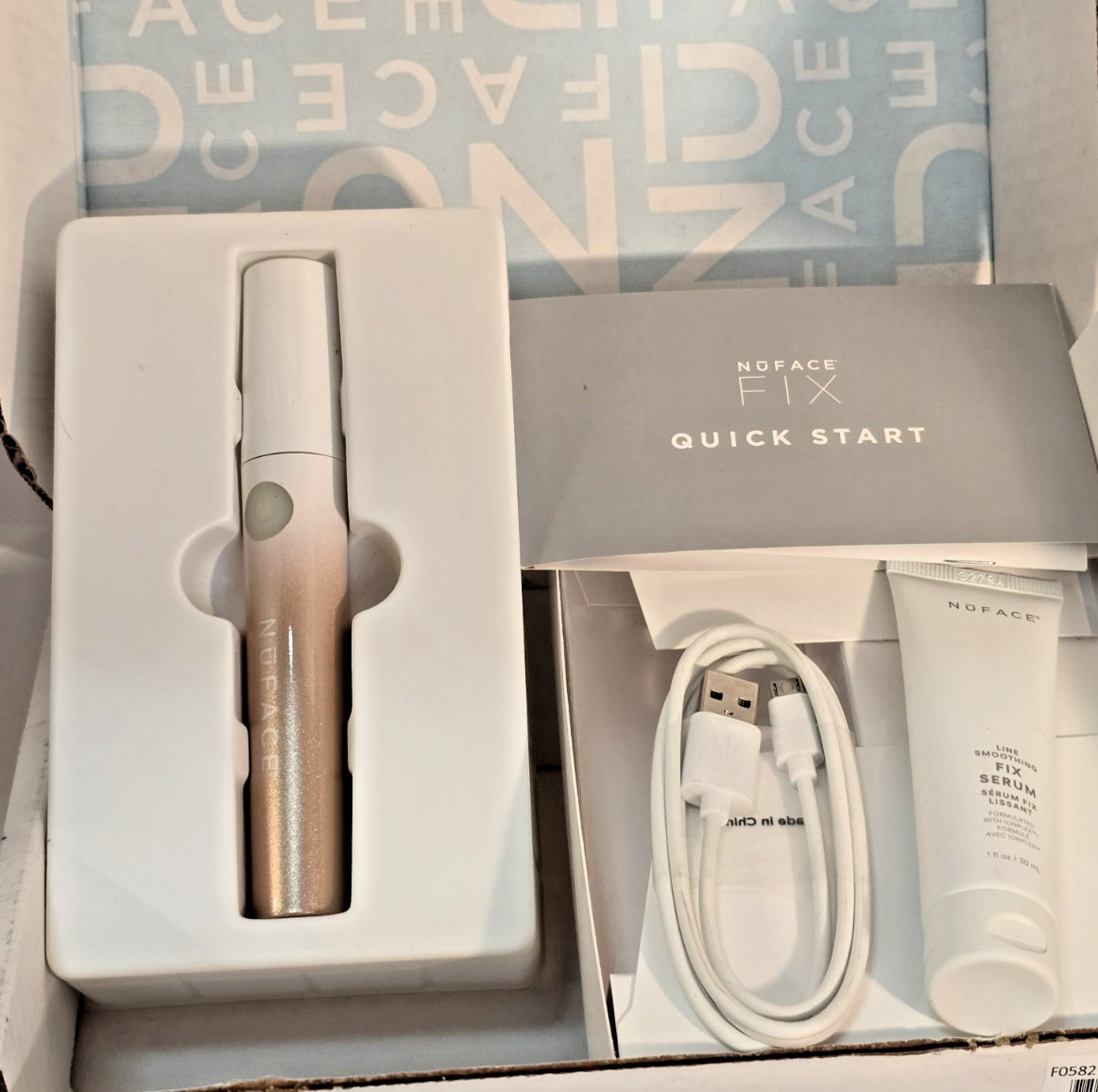 NuFACE The FIX Line Smoothing Device & 1 oz Serum Gold New in box