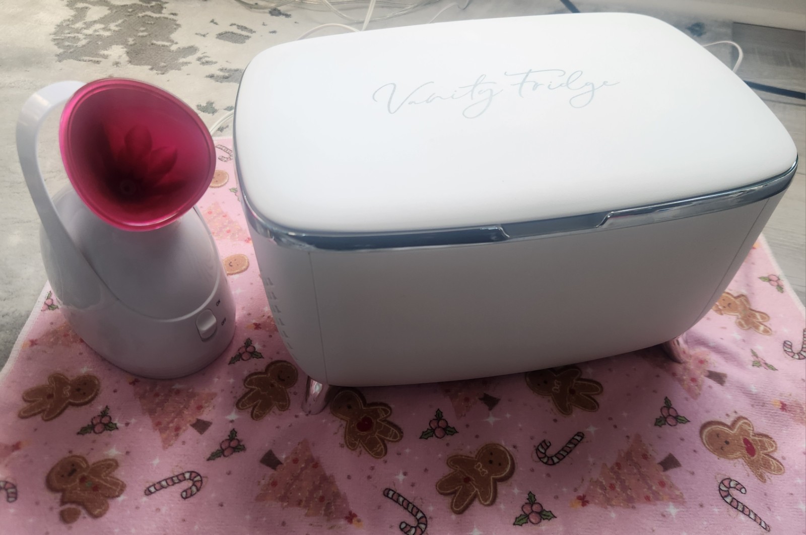 Skincare Beauty Bundle – Mini Vanity Fridge + Facial Steamer – Works Great