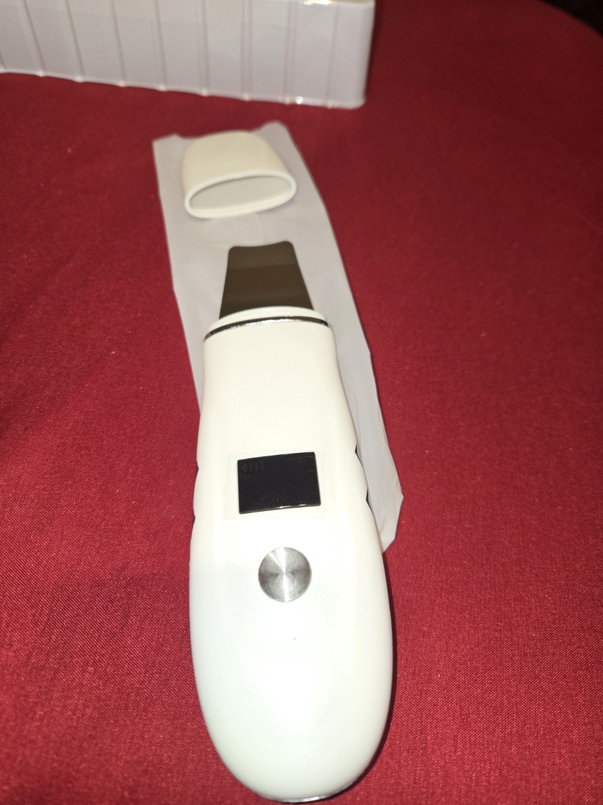 Ultrasonic Skin Cleaner Rechargeable LCD Display White Facial Device