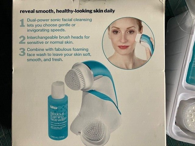 Bliss Sweeping Beauty Sonic Facial Cleansing Device Tool Fabulous Foaming Face