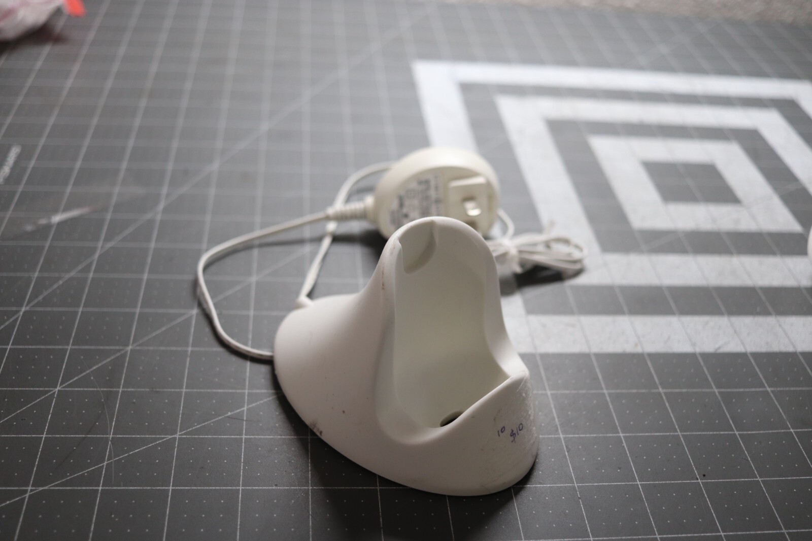 Clarisonic PLUS Charging Cradle White 27RH For Personal Hygiene HK-J102-A12