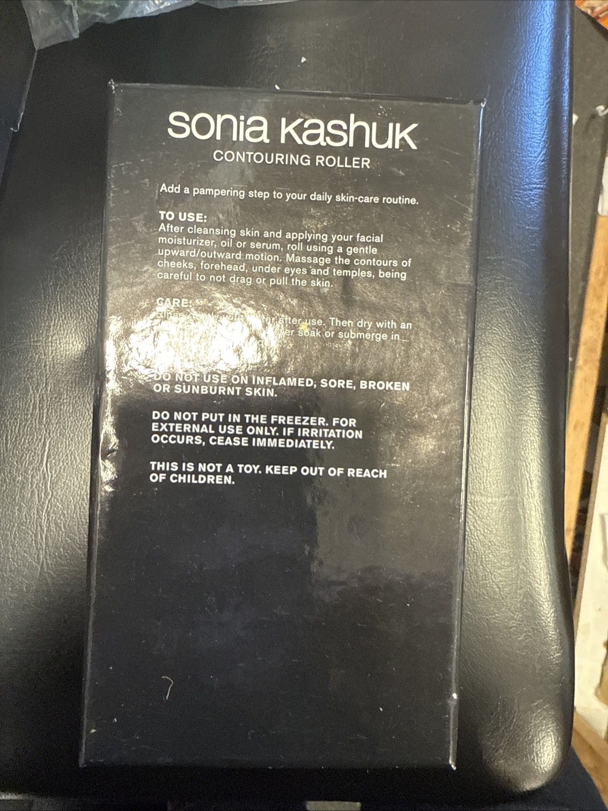 Sonia Kashuk Contouring Roller – Promotes Firming of Skin. SEALED