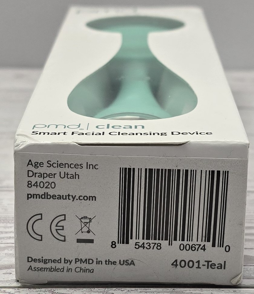 PMD Clean Smart Facial Cleansing Device Teal Silicone Face Brush New B15
