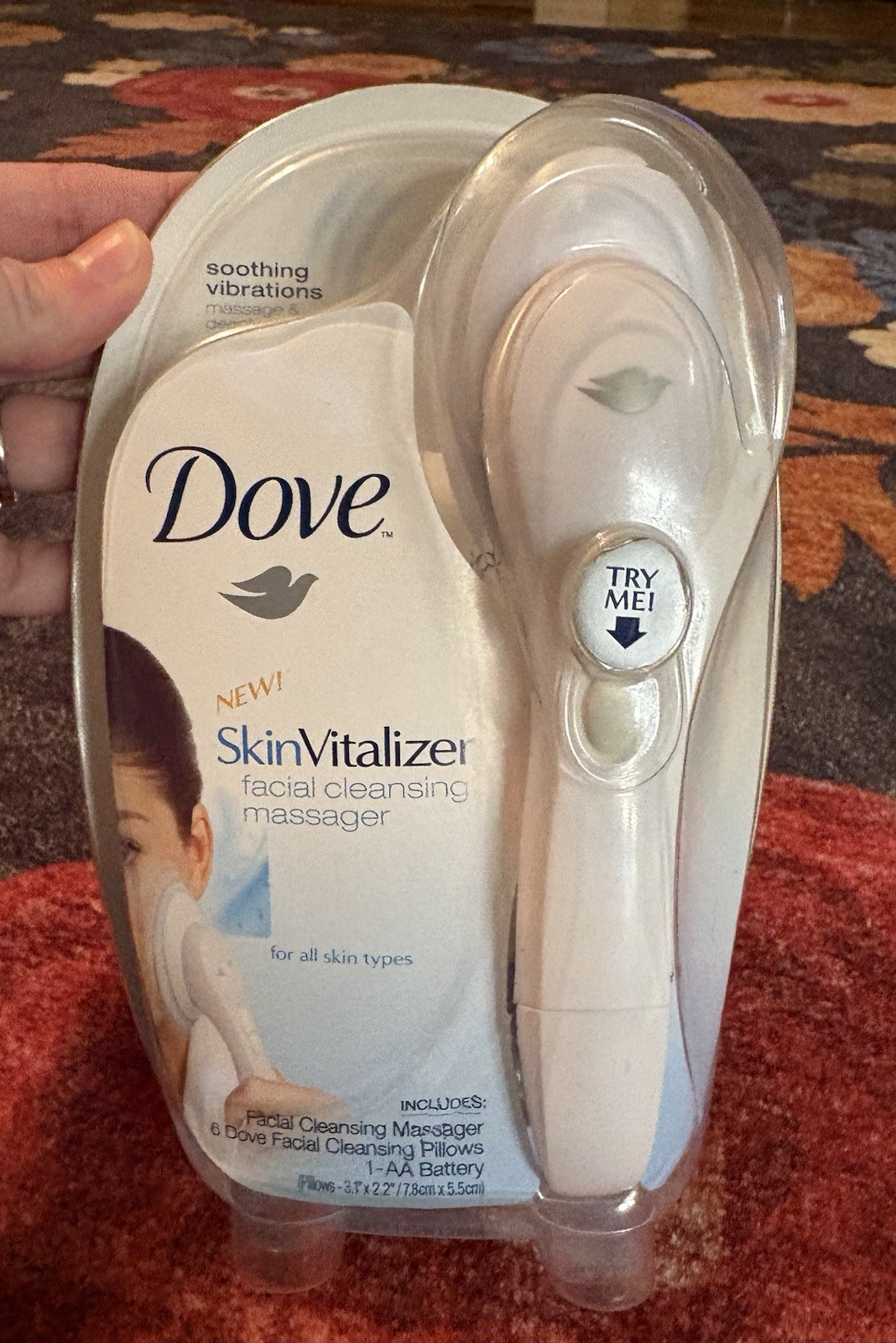 NIP! Dove SkinVitalizer Facial Skin Cleansing Massager w/ 6 Exfoliating Pillows