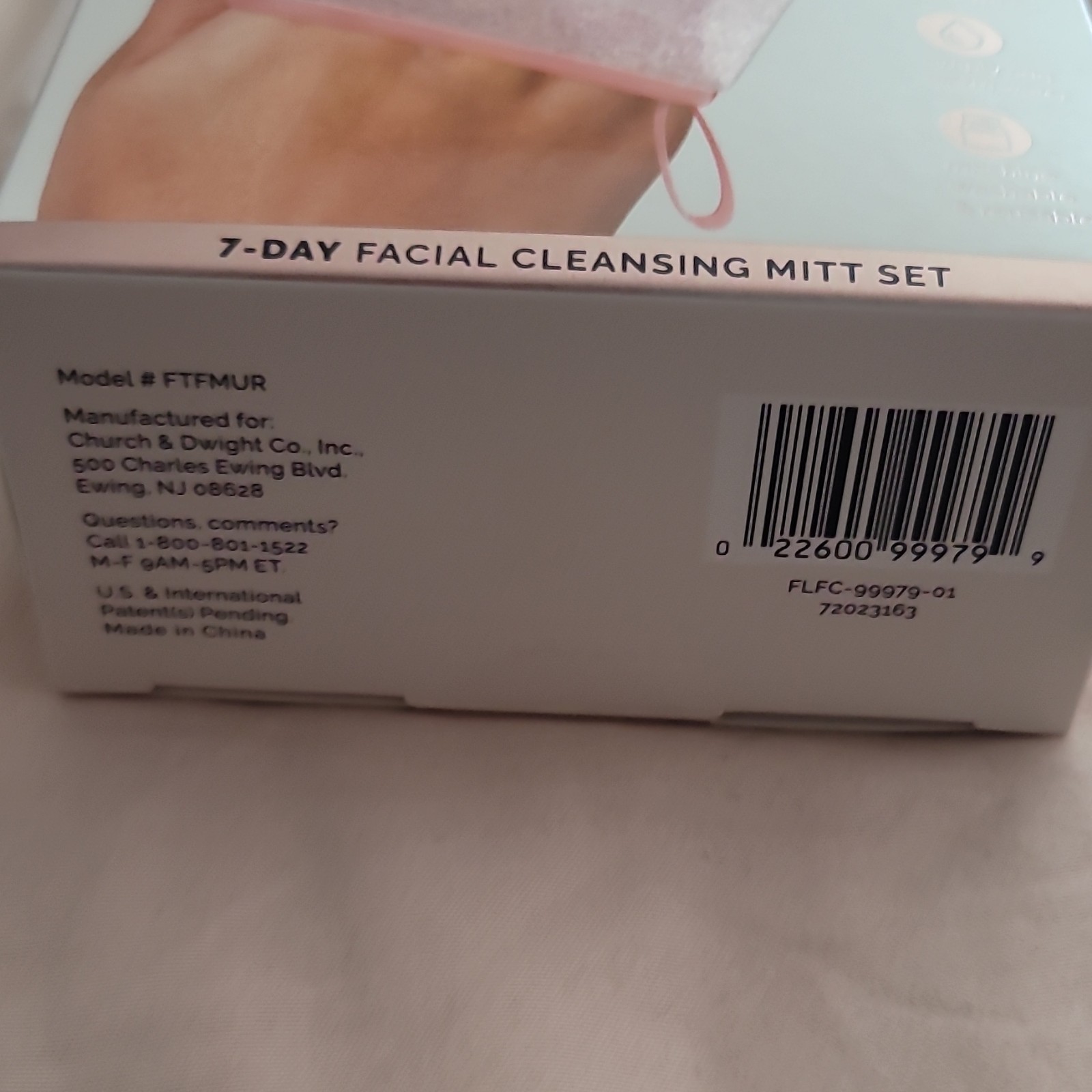 FLAWLESS Pure Clean Cleansing & Makeup Removal Mitts, Pink, Model FTFMUR