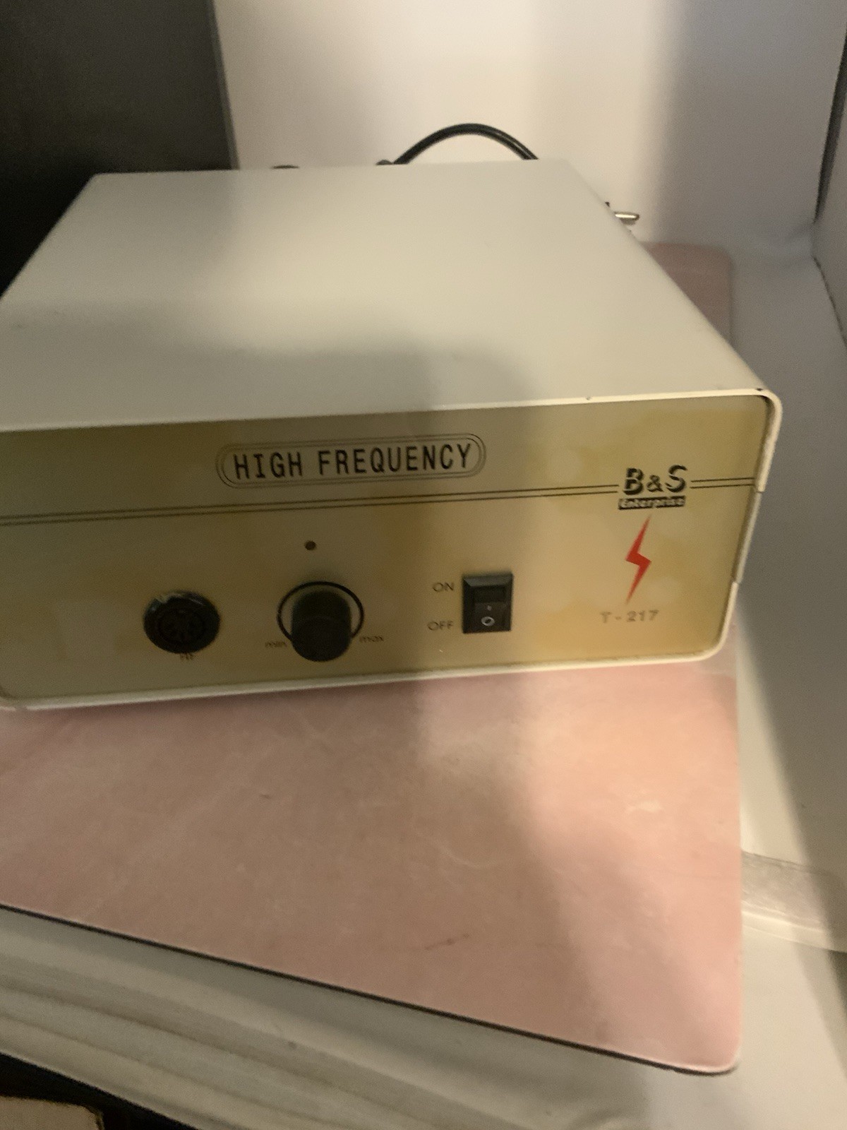 B&S Enterprise T-217 High Frequency Facial Machine Tested Works No Cables