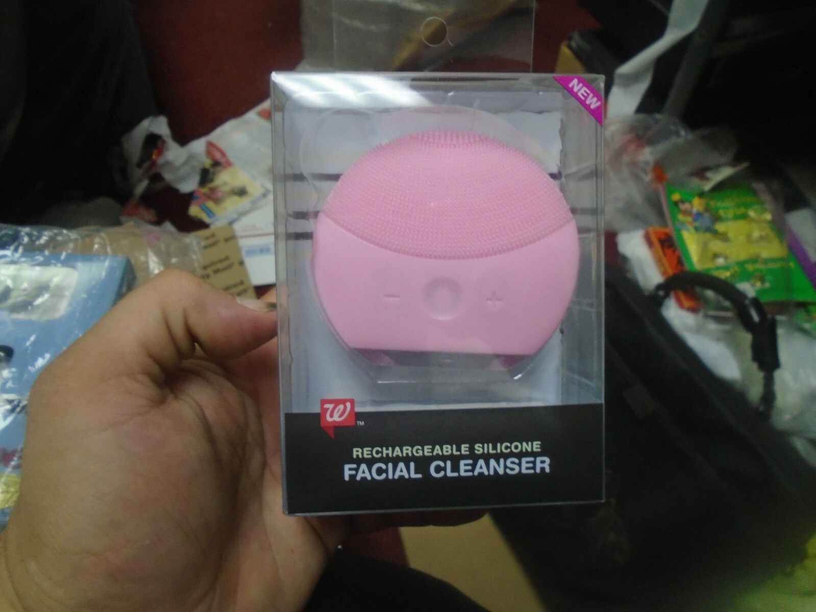 Rechargeable Silicone Facial Cleanser. Hand Held. Pink.