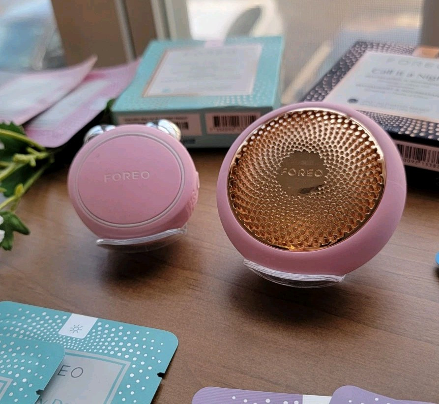 FOREO UFO 2 + Bear Mini Bundle (with+ All Types of Facemasks, 4each) PLS READ**