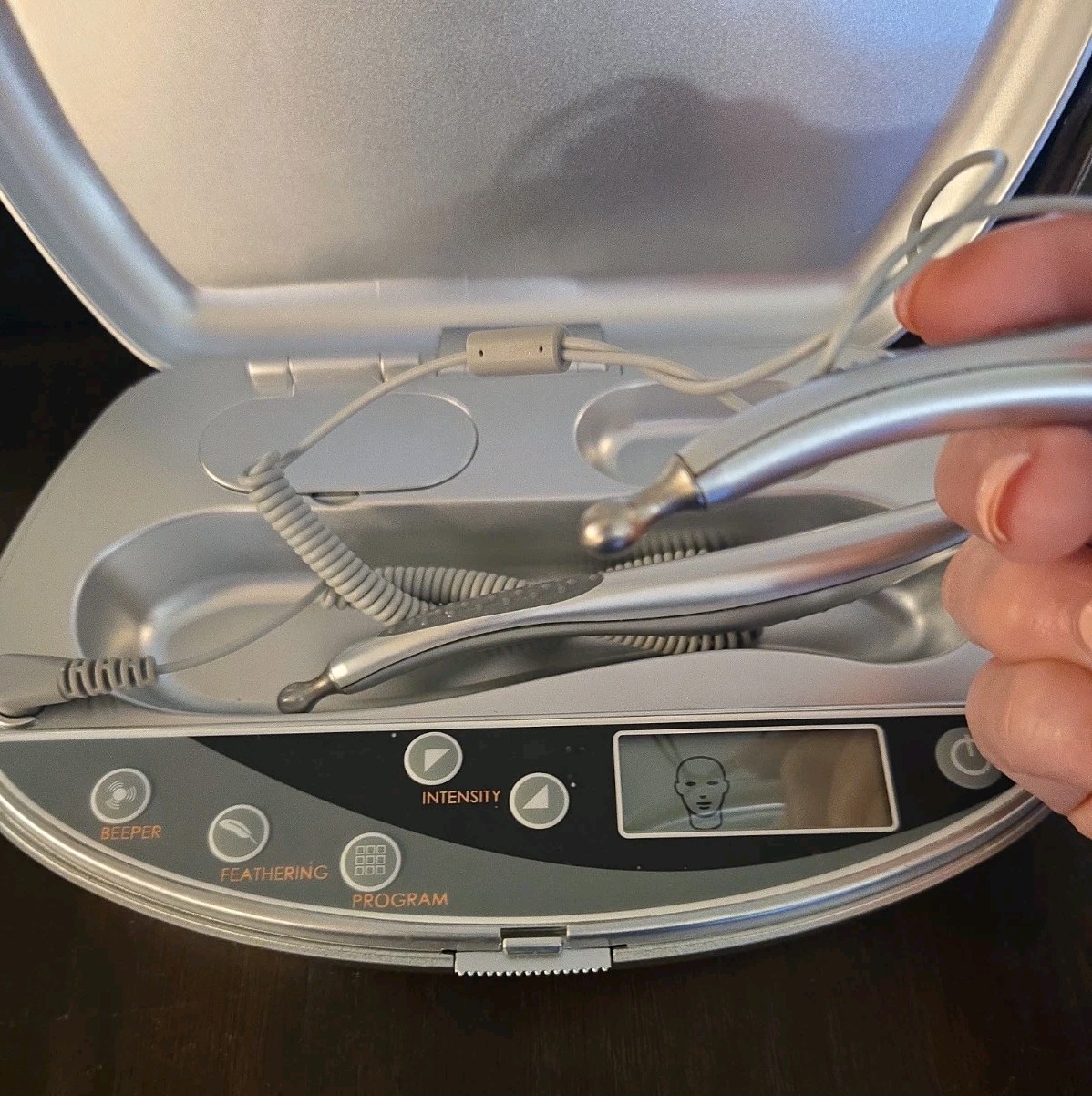 FaceMaster Platinum Facial Toning System Suzanne Somers Open Box LOOK PICTURES