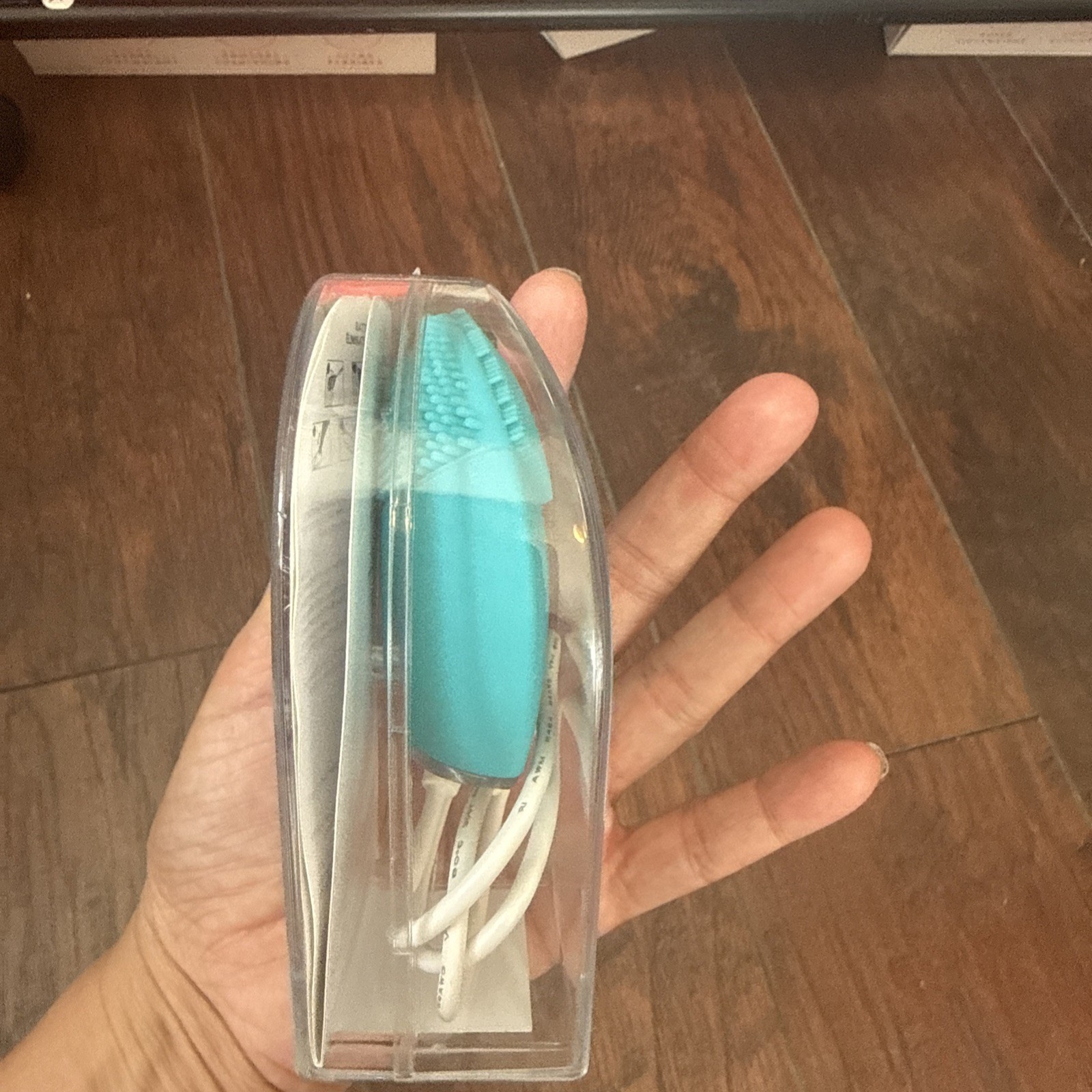 Foreo LUNA 3 – NEW! In Box – 2 In 1 Cleanse & Firm With T Sonic Pulsations Blue