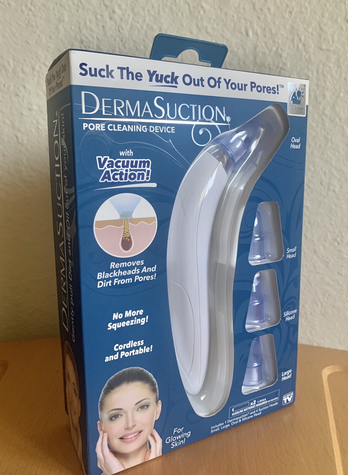 DermaSuction Pore Cleaning Device with Vacuum Action Bulbhead