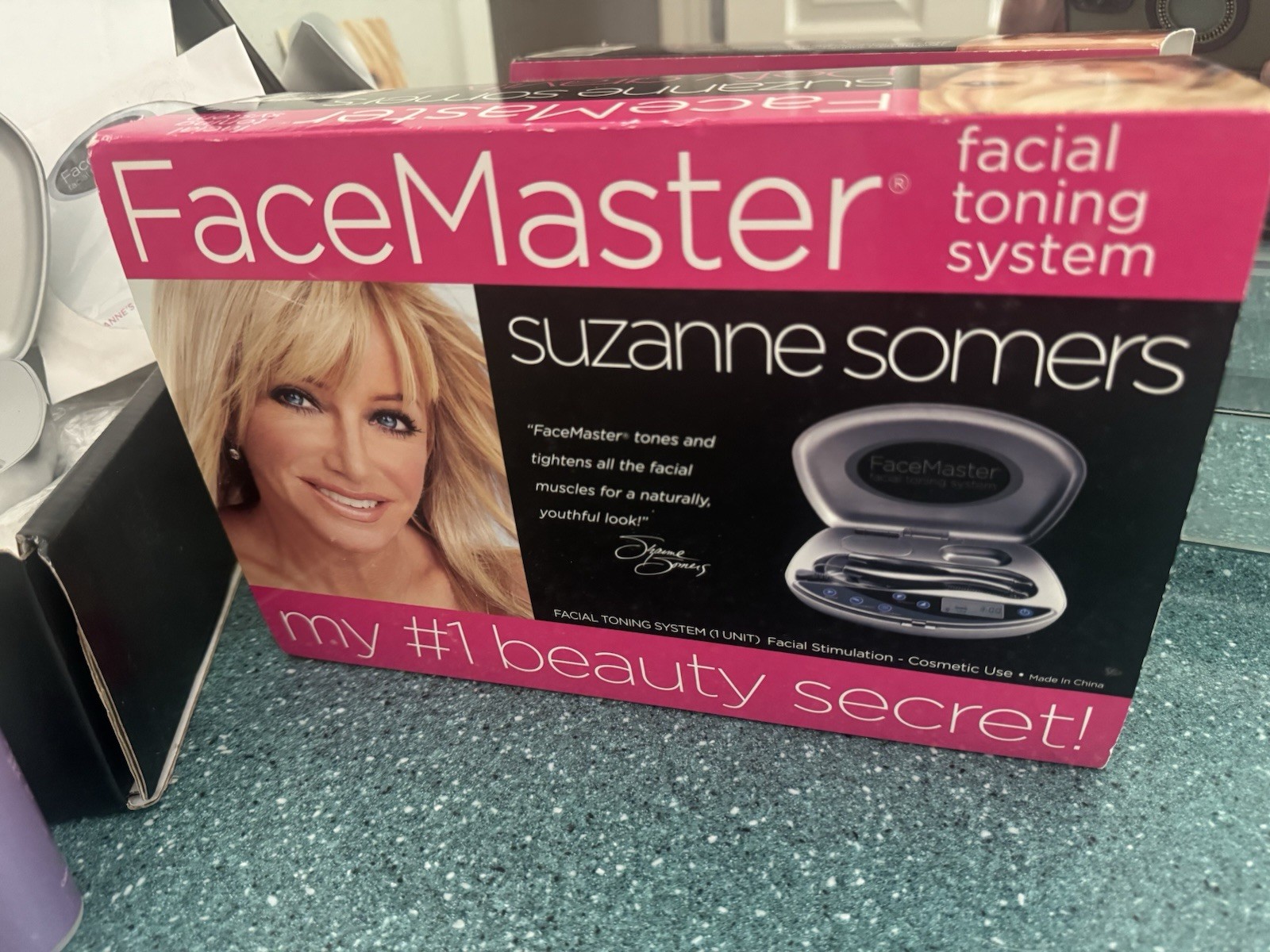 Suzanne Somers FaceMaster Facial Toning System New Face Master