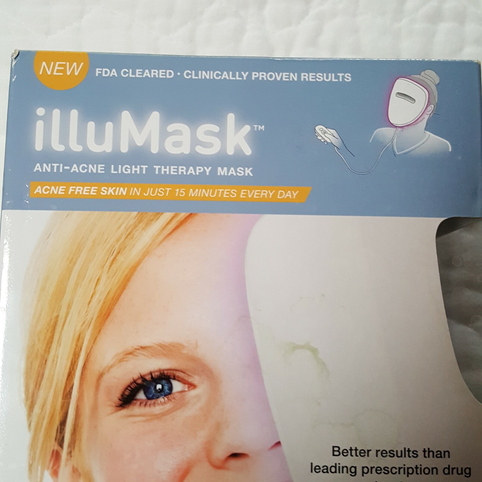 illuMask Acne Phototherapy Light Therapy Mask 30 Treatments Sealed Scuffed Box
