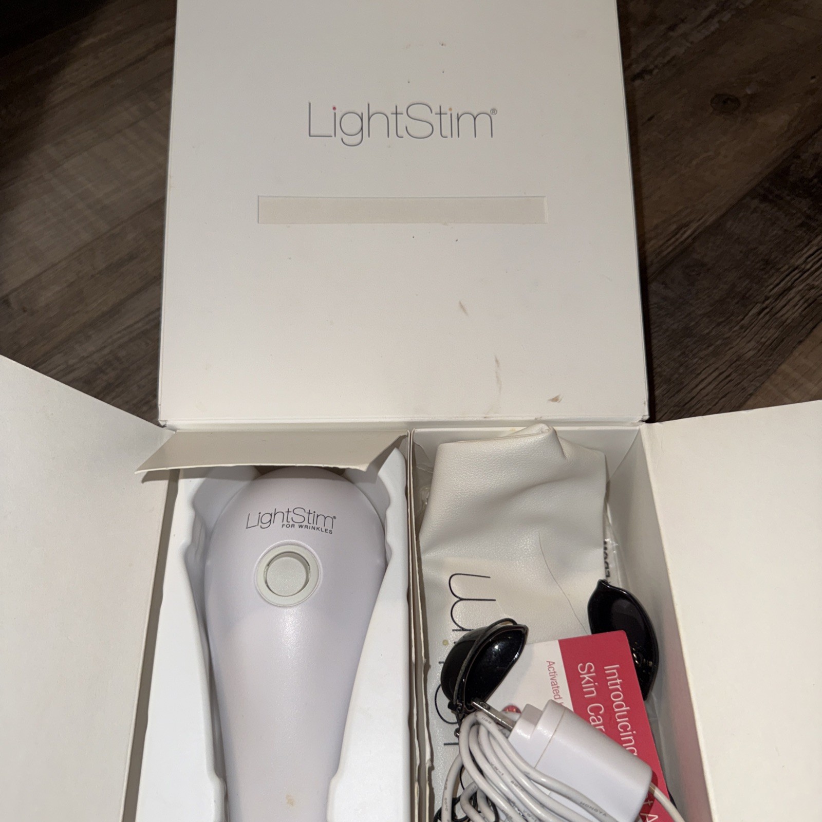 LightStim for Wrinkles & Fine Lines Light Energy Therapy Anti Aging Tested Works