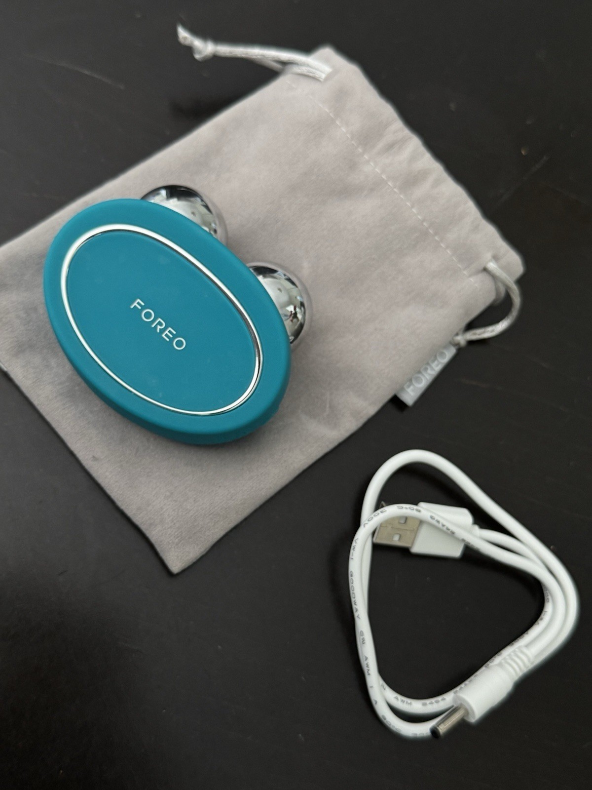 FOREO – Bear Smart Microcurrent Facial Toning Device