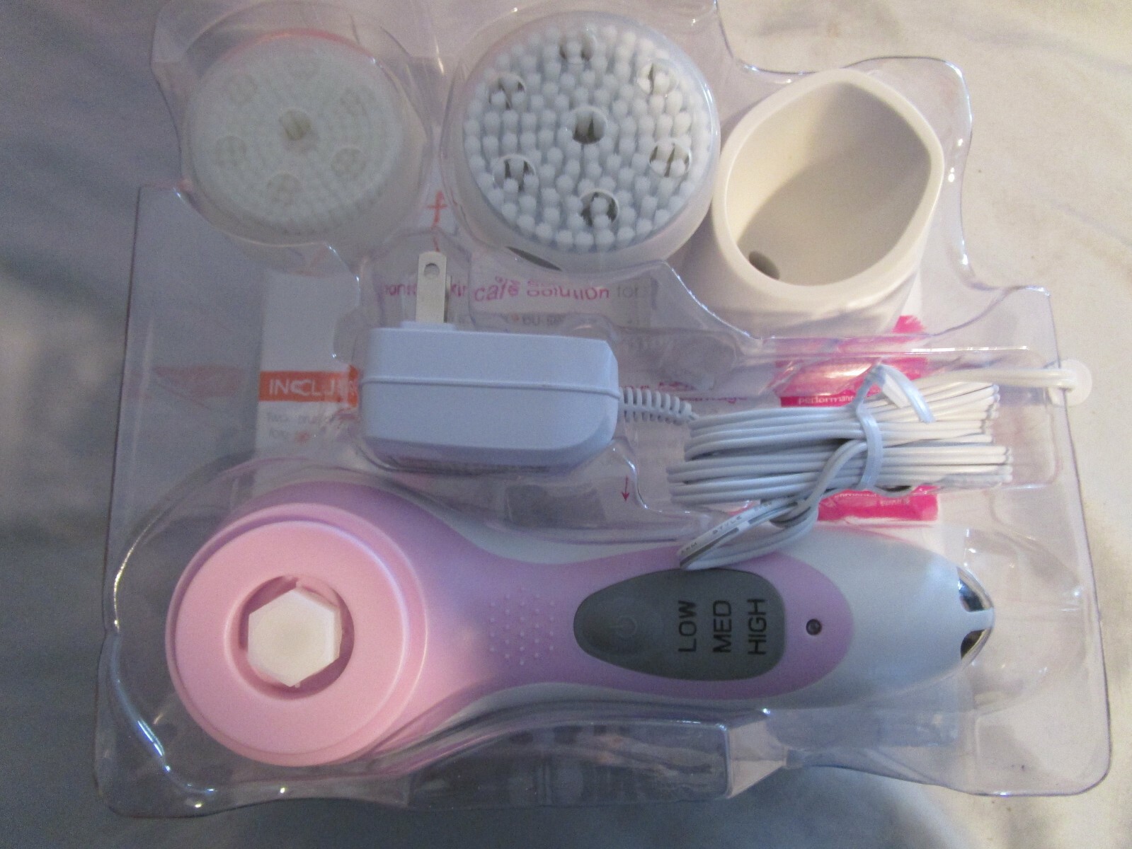 Conair True Glow Sonic Facial Brush Cleansing System For Radiant Skin New In Box
