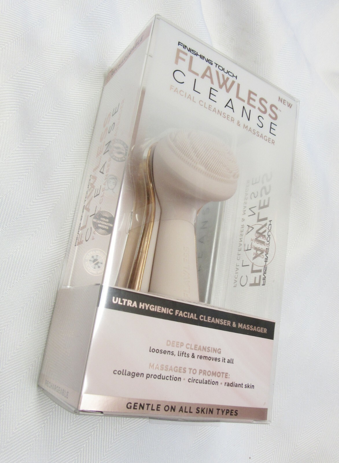 Finishing Touch Flawless Facial Cleansing Brush & Massager NEW IN BOX