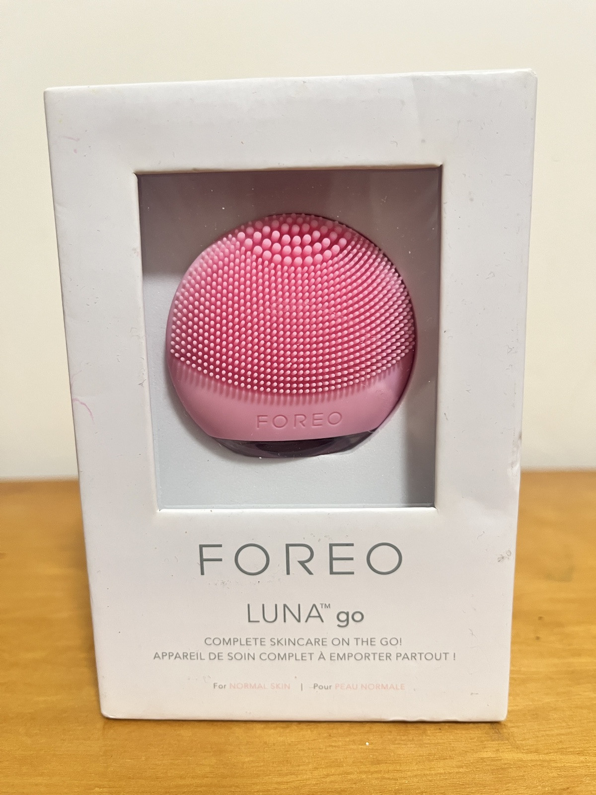 FOREO LUNA GO – NEW! In Box – Facial Cleansing & Anti-Aging Devices Normal- Pink