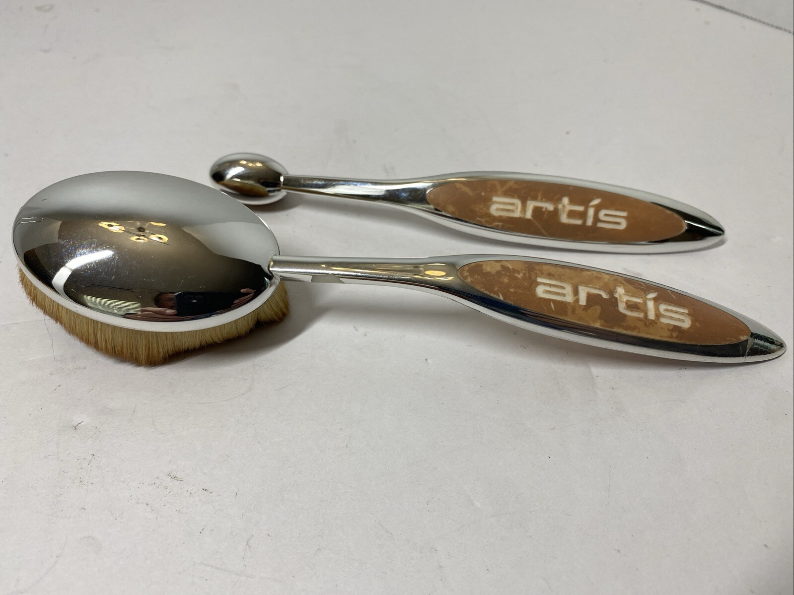 Artis makeup brush bundle oval 8 And Oval 4 elite fluenta