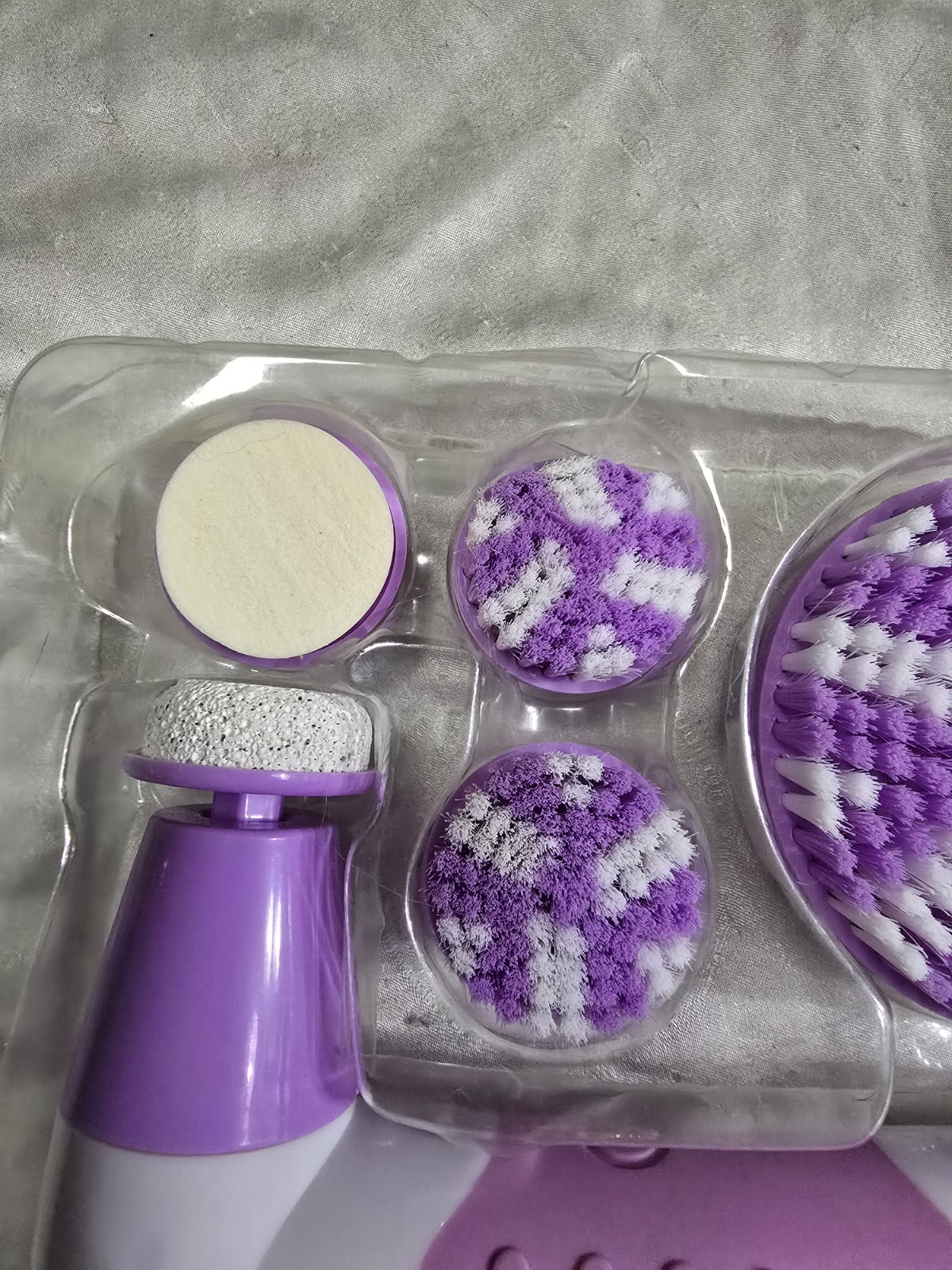 NIB Avani Episonic 6-Piece Luxury Spa Professional Skin Care System