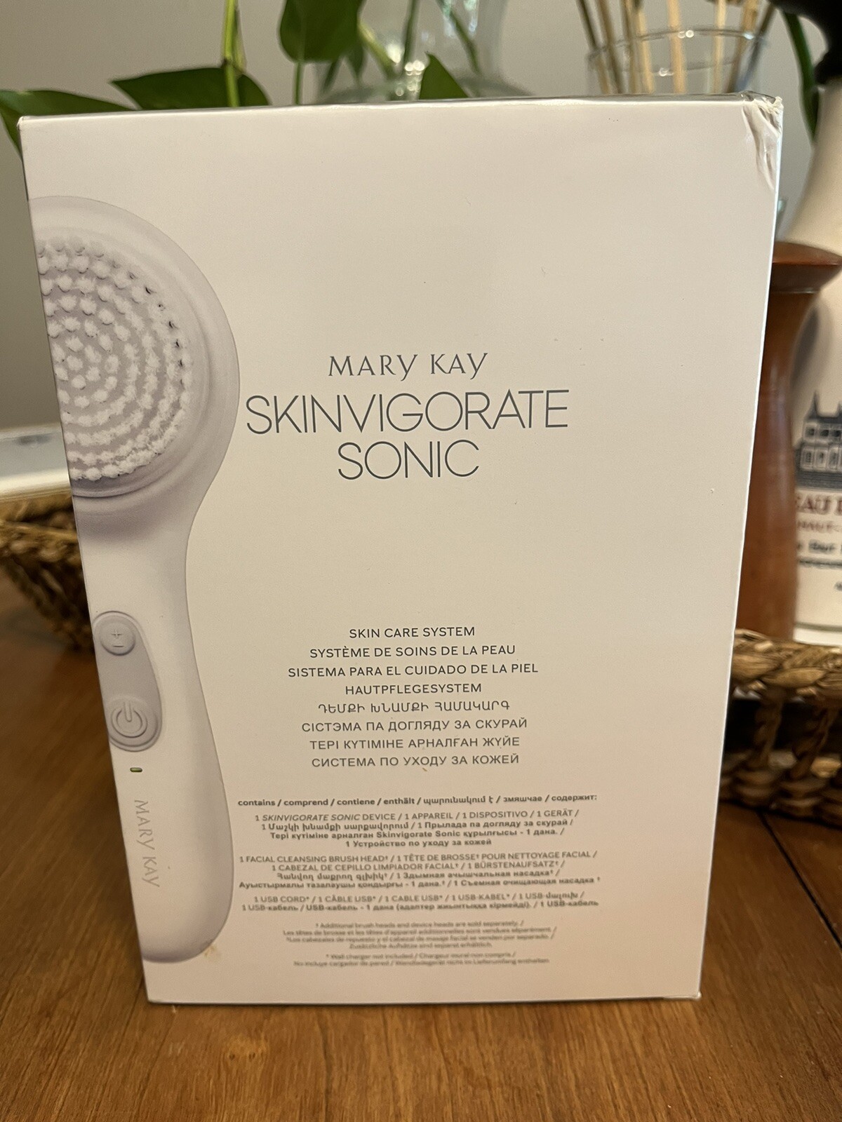 Mary Kay SKINVIGORATE Sonic Skin Care System W/ Brush + Universal USB Cord