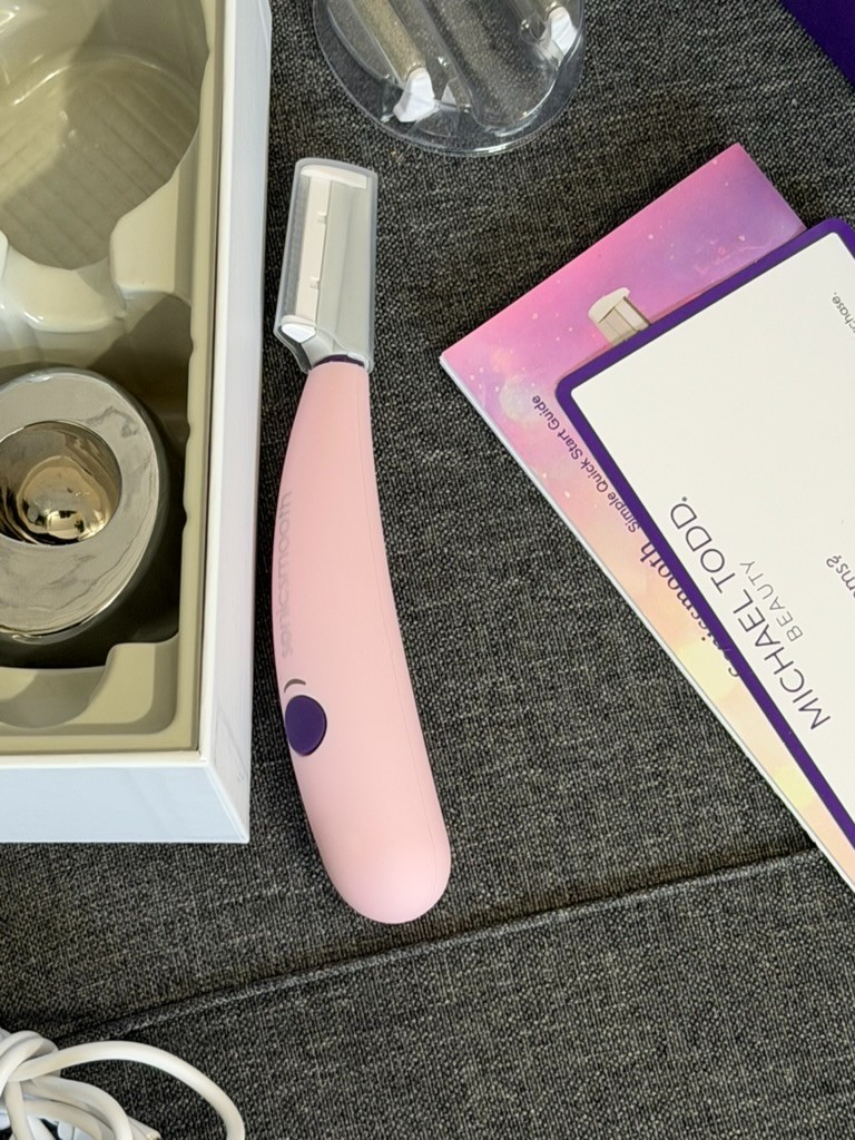 Michael Todd Beauty Sonicsmooth Pro+ Sonic Dermaplaning System – Color Pink