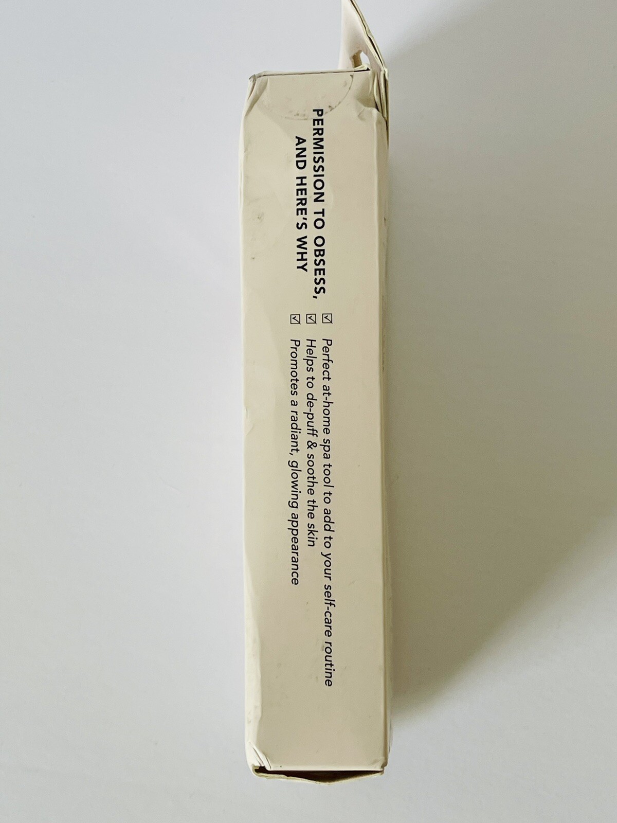 /Kit•sch/ – Ice Roller for your Overworked/Sensitive Skin – De-Puff & Soothe