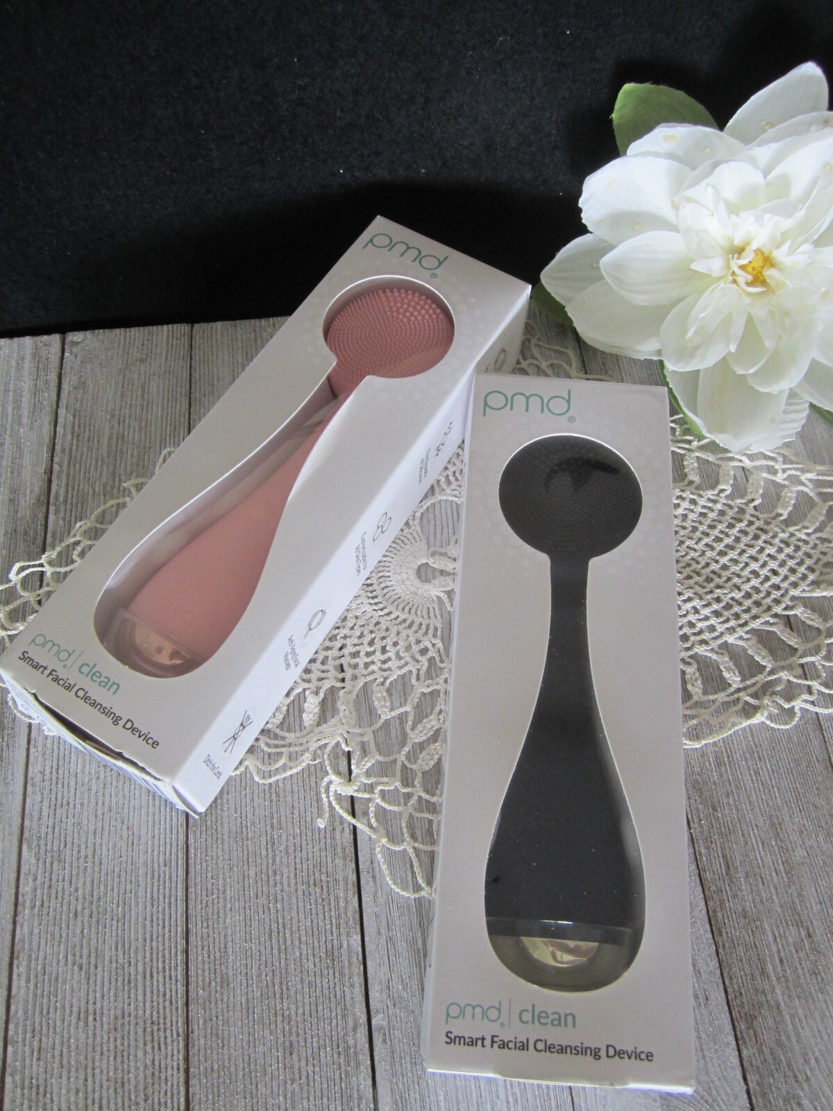 NEW – PMD Clean Smart Facial Cleansing Device – SOLD SEPERATELY – BLUSH / NAVY