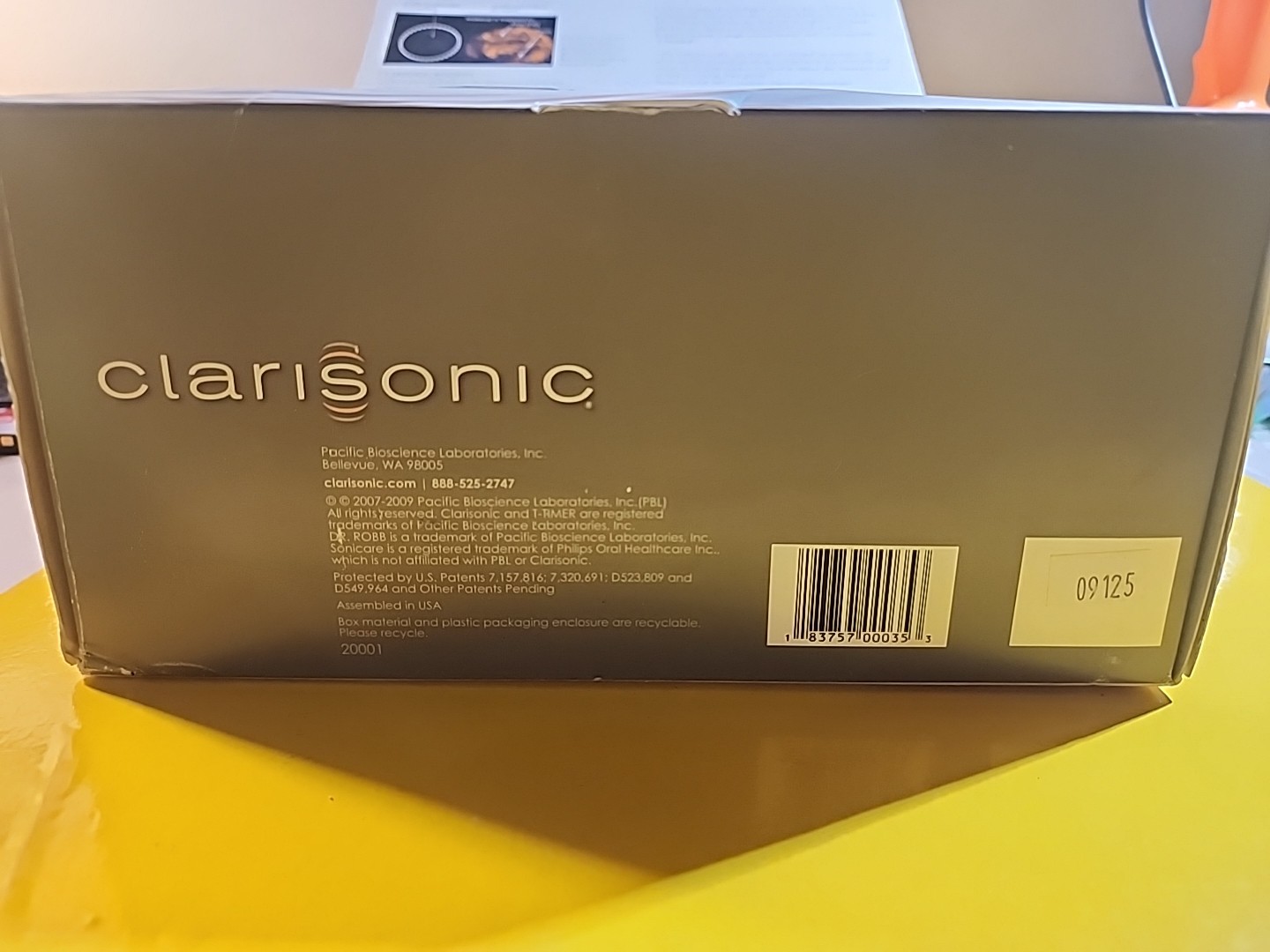 New CLARISONIC Classic Skin Care 2 Speed Charger Brush