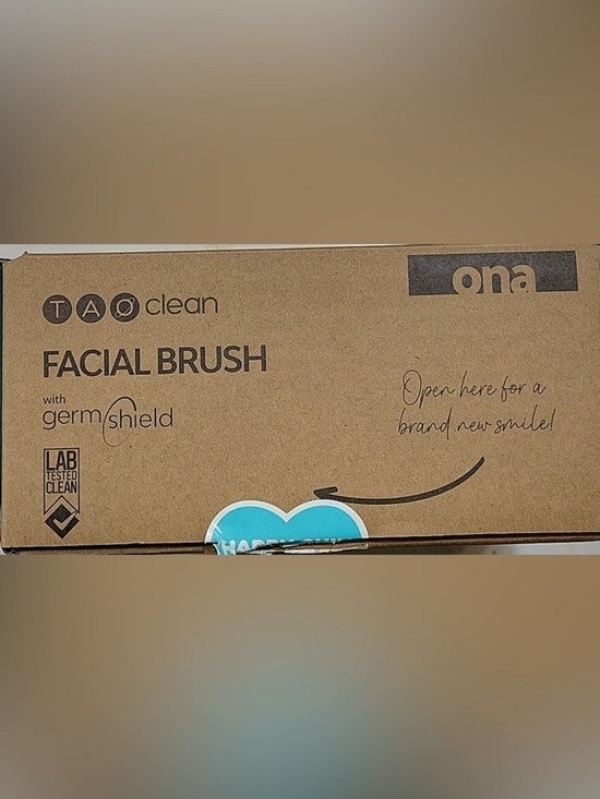 NEW TAO Clean Ona Orbital Facial Brush System & UV Sanitizing Station