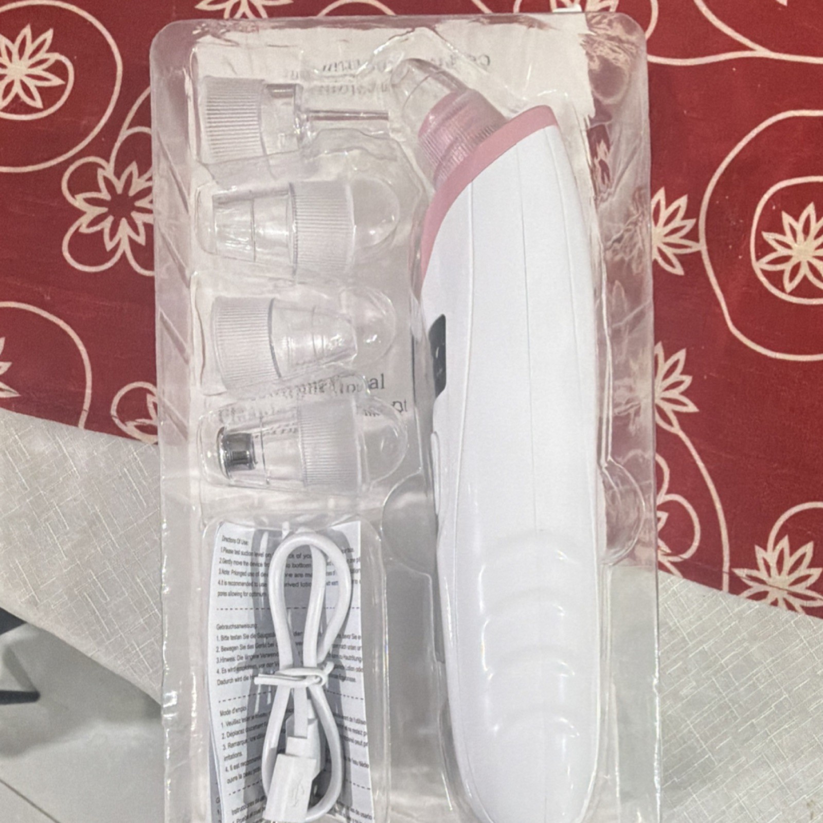 Electric Facial Brush Rechargeable USB Removable Head for Blackheads White Pink