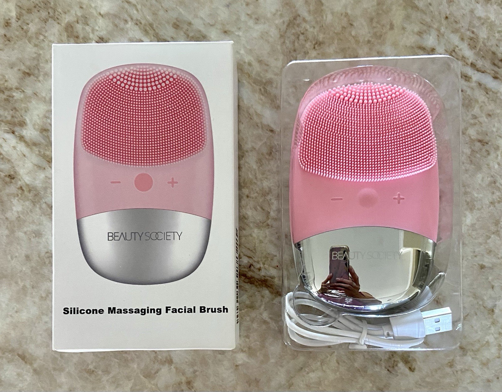 💕 BEAUTY SOCIETY SILICONE MASSAGING FACIAL BRUSH – BRAND NEW 💕