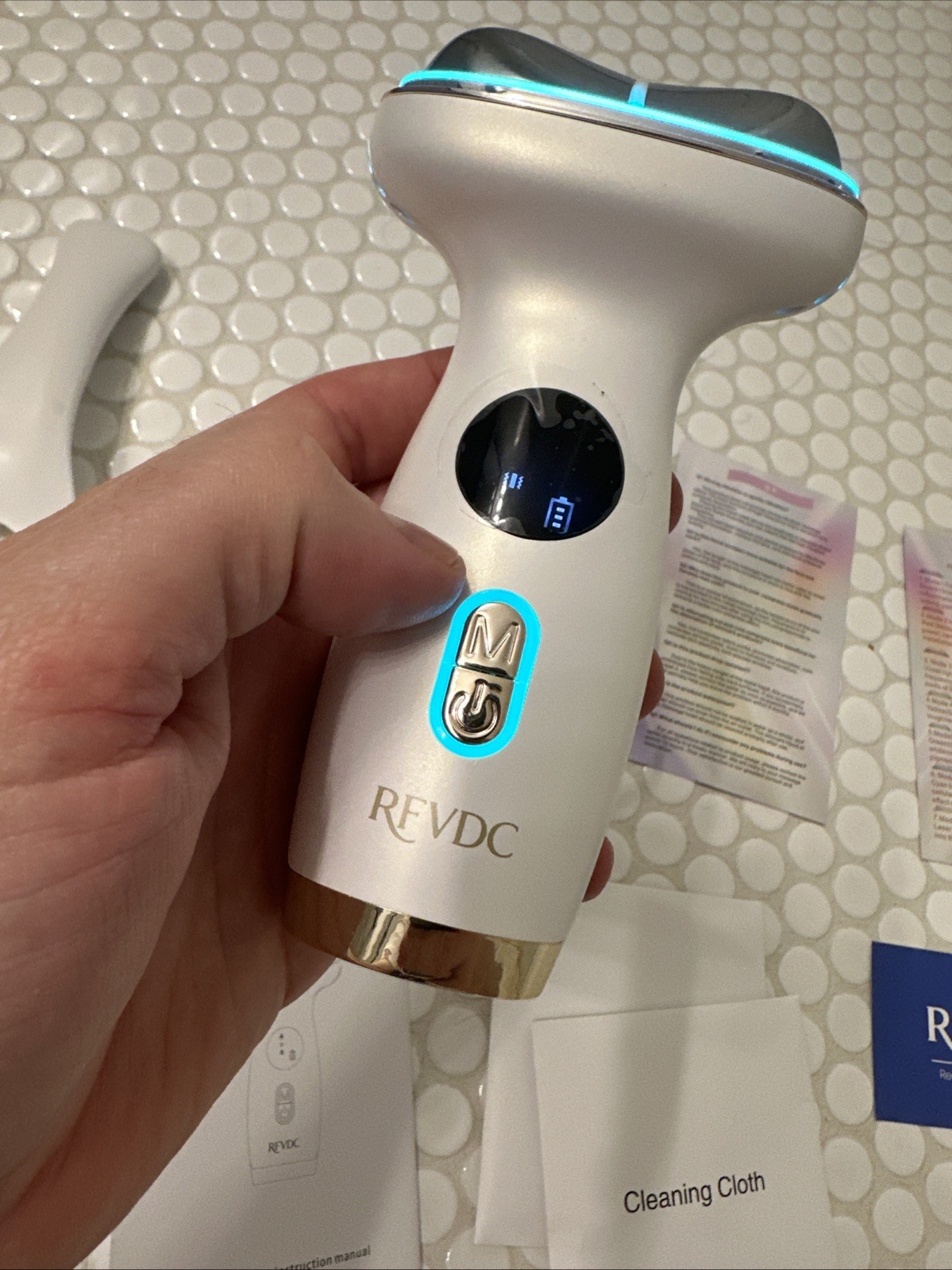 RFVDC Ice Roller Facial Massager Hot & Cold Rechargeable LED White W/ Face Roll