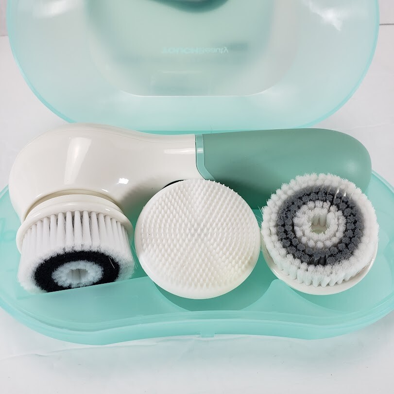 TouchBeauty TB-14838 Rotary Facial Cleanser Set with Case & 3 Brushes