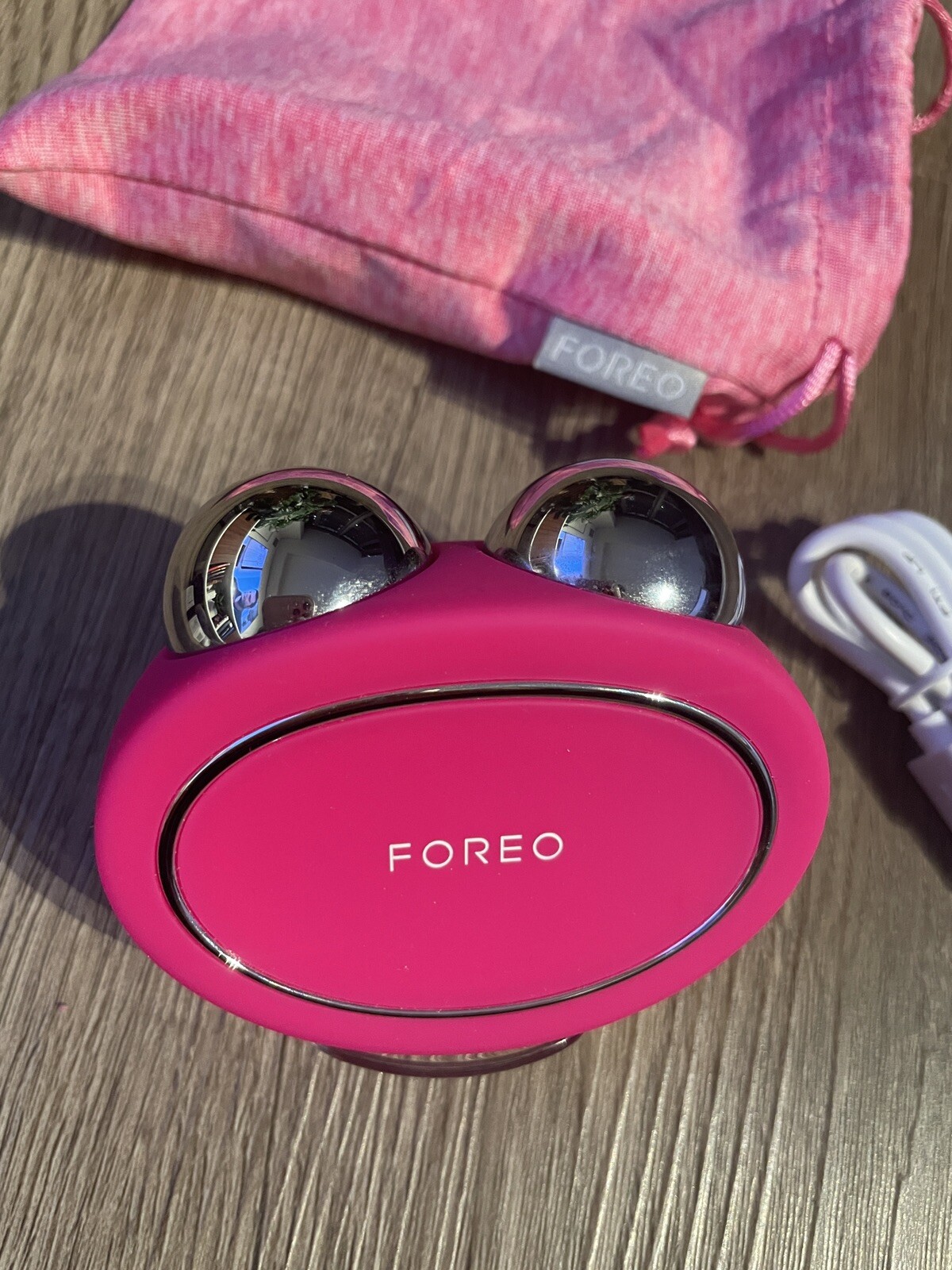 FOREO Bear Smart Microcurrent Facial Toning Device – Lightly used