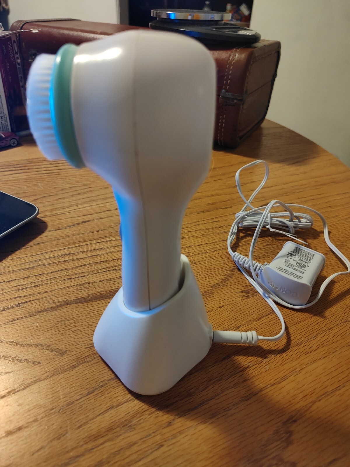 Conair True Glow Sonic Skincare Facial Cleansing Brush Rechargeable New Open Box