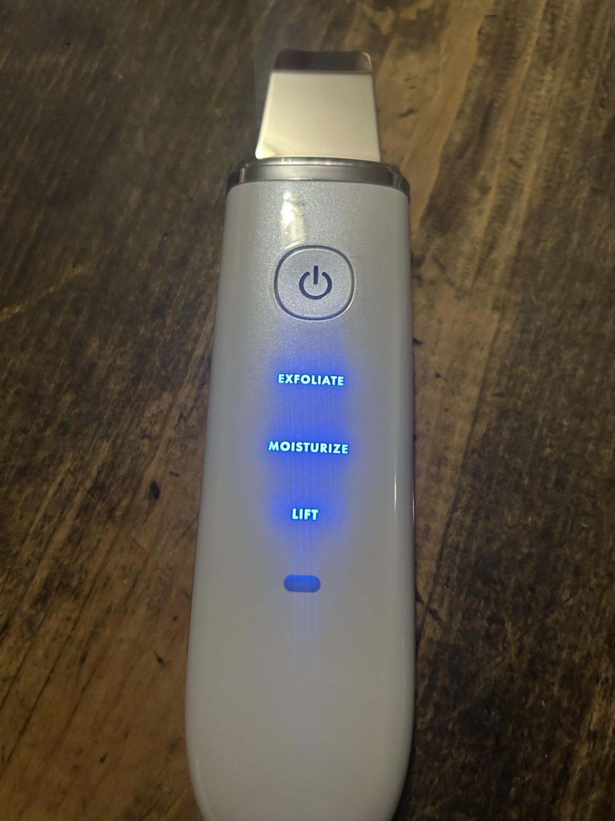 Vanity Planet Essia Ultrasonic Lifting & Exfoliating Moisturizing Face Wand