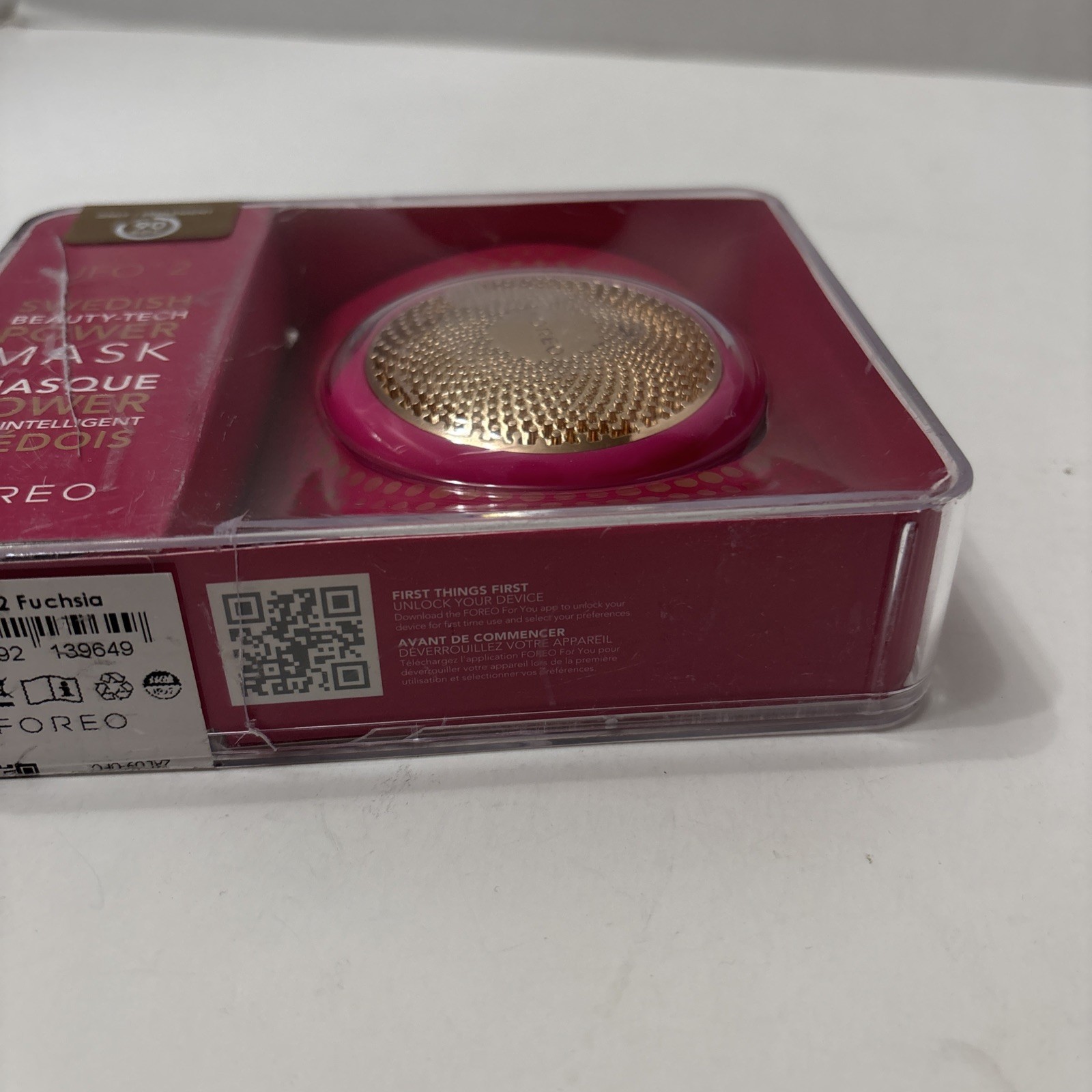 FOREO UFO 2 Heated LED Power Mask Light Therapy Device – Fuchsia – Case Wear New