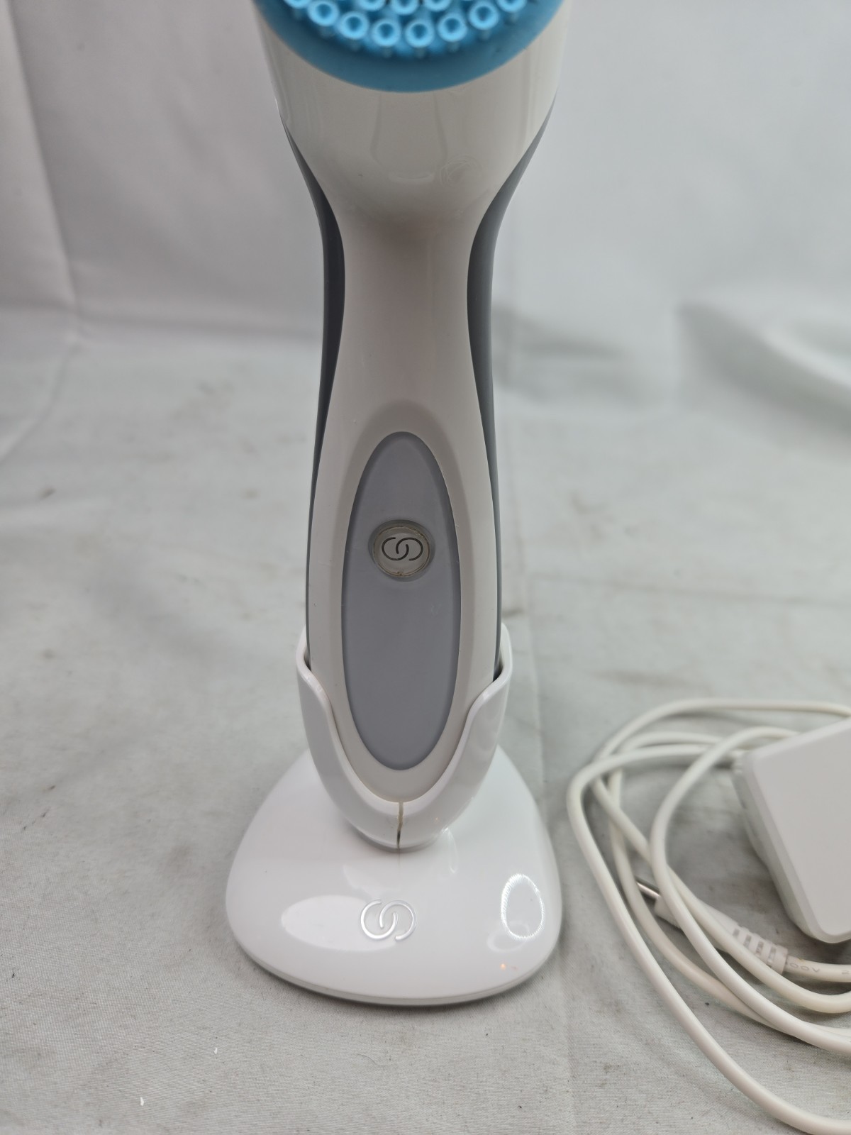 Nu Skin ageLOC LumiSpa Facial Cleansing Device & Charging Base