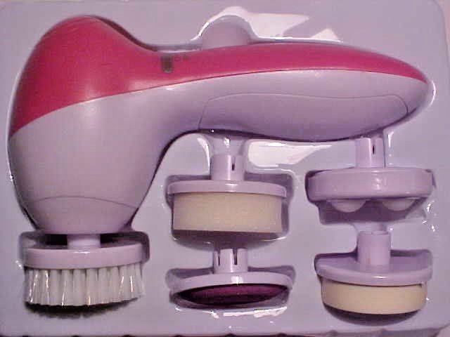 SEEN ON TV ADS FACIAL CLEANSER BRUSH SKIN CARE 5 ATTACHMENTS. NO ADDED BATTERIES