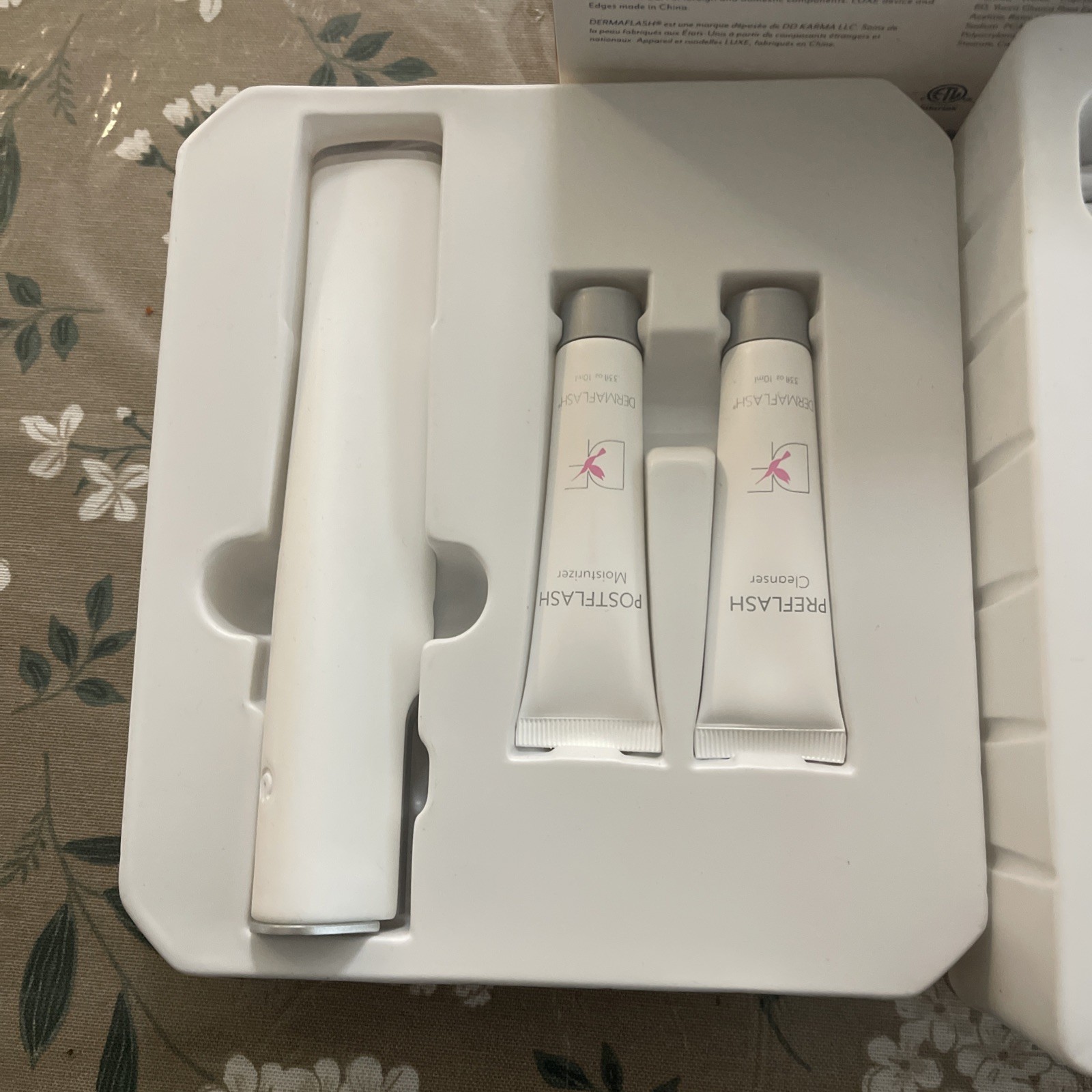 Dermaflash LUXE Anti-Aging Dermaplaning Exfoliation Device – Allure Winner