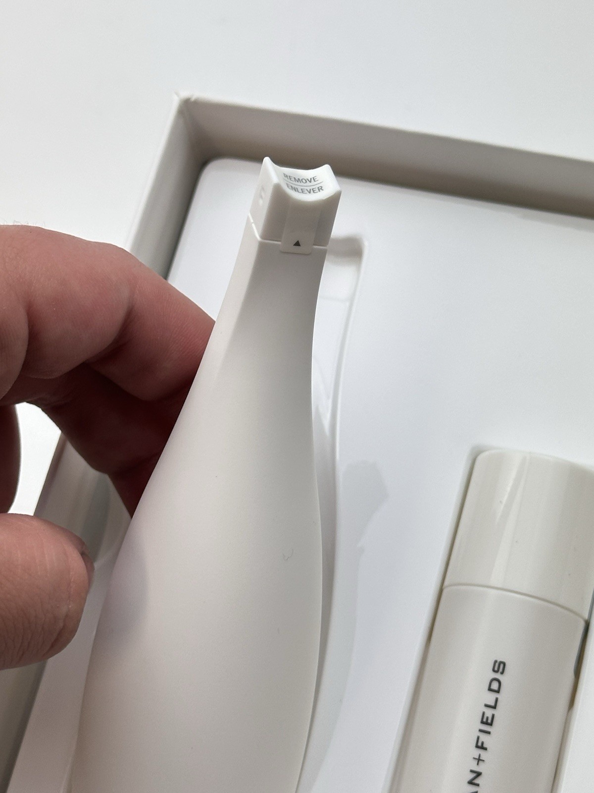 Rodan + Fields Pore Cleansing MD System with Charger, Solution, & Brand New Tips