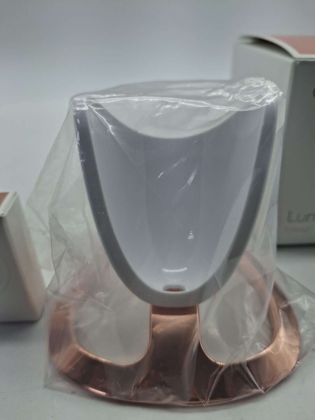 Nuskin ageLOC Rose Gold LumiSpa iO Stand Brand New Nu Skin With Treatment Head