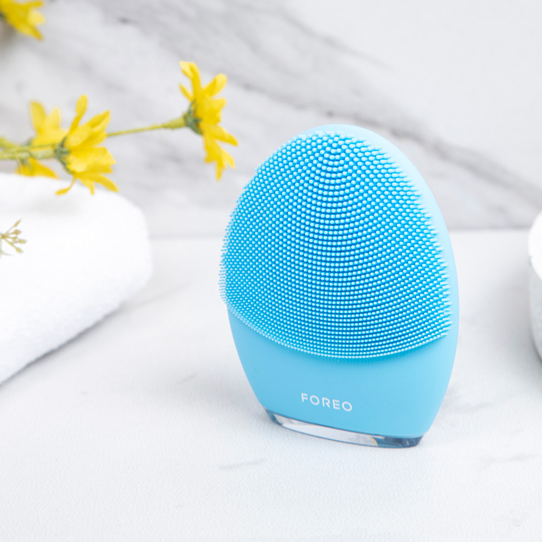 FOREO LUNA 3 Smart Facial Cleansing & Firming Massager Blue Combination Skin NEW
