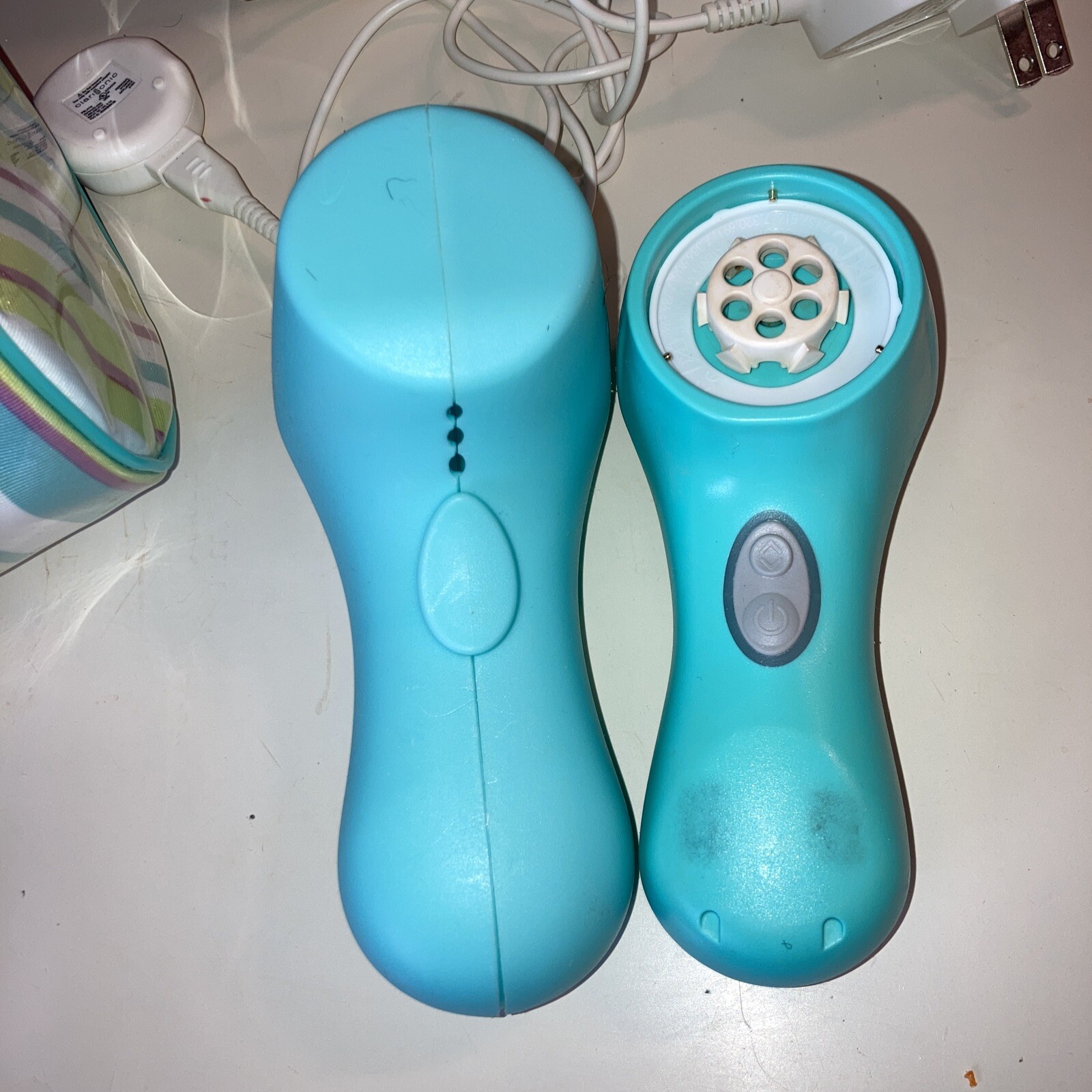CLAIRSONIC MIA 2 RECHARGEABLE FACIAL SCRUBBER CLEANSING W/ CHARGER and 2 BRUSHES