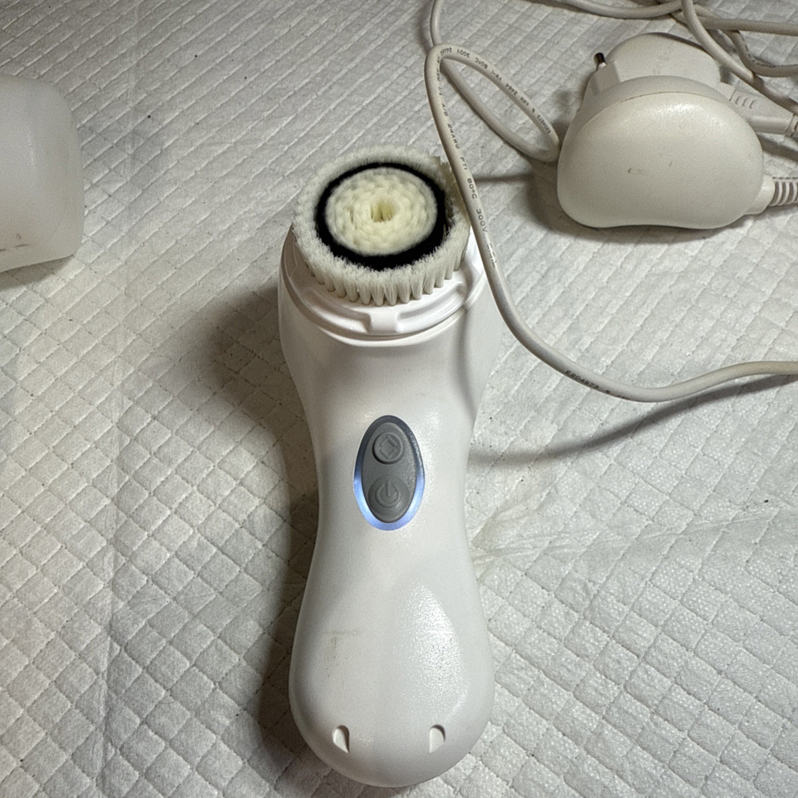 Clarisonic Mia 2 System With Charger and Travel Case